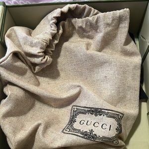 Men’s Gucci belt
